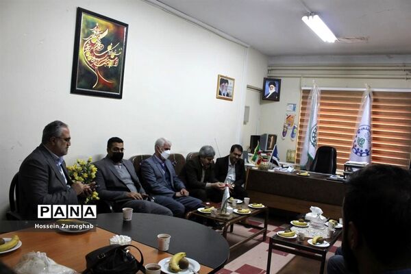 عقد تفاهم‌نامه همکاری مشترک پخش فیلم سینمایی مرد نقره‌ای