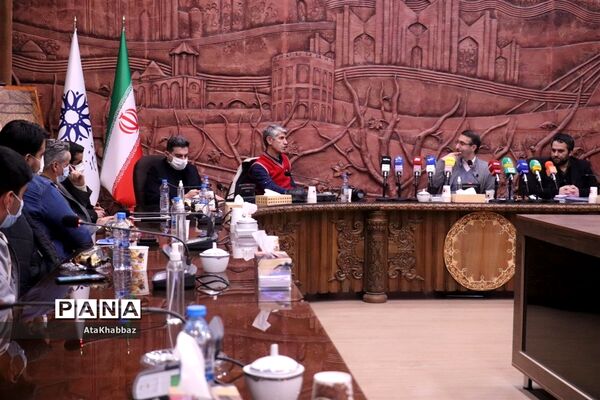 نشست خبری روح الله رشیدی با رسانه‌های تبریز