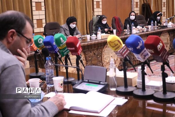 نشست خبری روح الله رشیدی با رسانه‌های تبریز