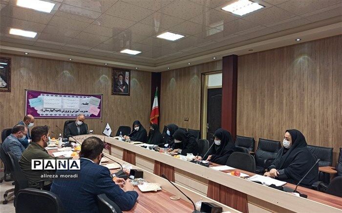 پرورش مادران خوب در امروز، نجات جامعه در برابر آسیب‌های‌ اجتماعی در فردا  است