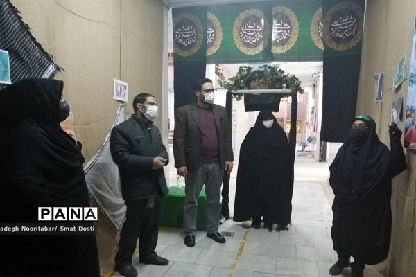 نمایشگاه « از مدرسه تا بقیع» در منطقه ۱۵