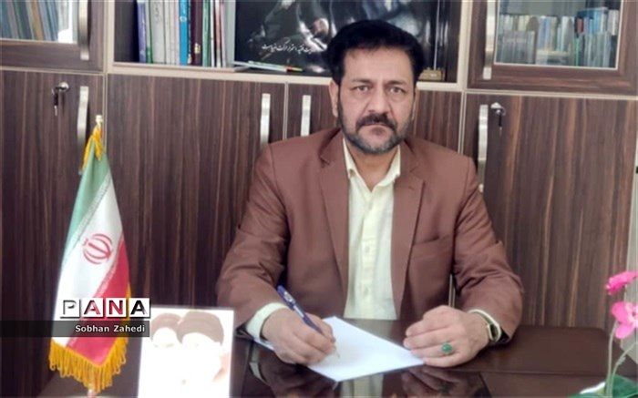 شورای دانش‌آموزی تمرین یک نقش اجتماعی مفید برای دانش‌آموزان است