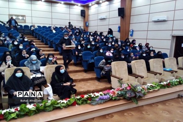 جلسه شورای آموزگاران آموزش مهارت‌های خود مراقبتی در رباط کریم