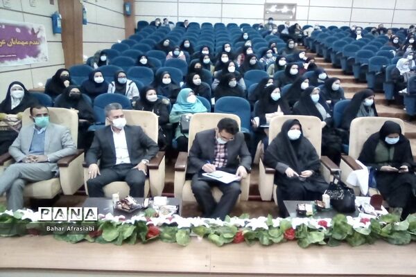 جلسه شورای آموزگاران آموزش مهارت‌های خود مراقبتی در رباط کریم