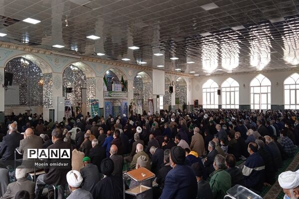 برگزاری نماز جمعه با حضور پرشور مردم شهرستان کاشمر