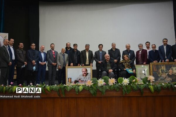 مراسم تجلیل از هنرمند پیشکسوت علیرضا قزی در ناحیه یک آموزش و پرورش خراسان رضوی