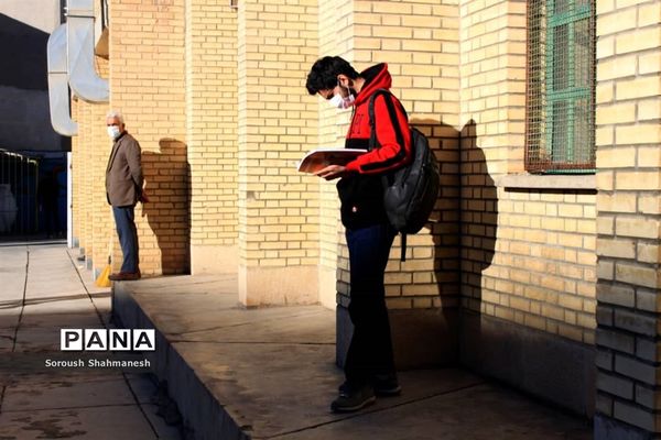 برگزاری امتحانات عملی رشته الکترونیک هنرستان فنی و حرفه‌ای معلم در شیراز