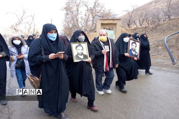 مراسم تشییع پیکر شهدا در شهر برزک