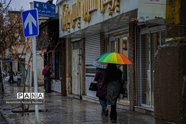 شیراز در یک روز بارانی