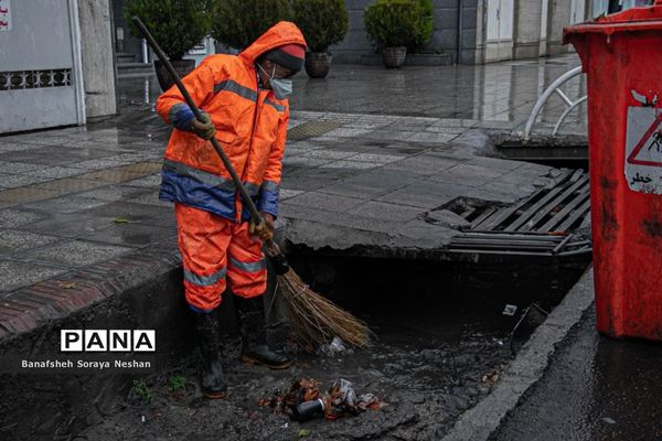 شیراز در یک روز بارانی