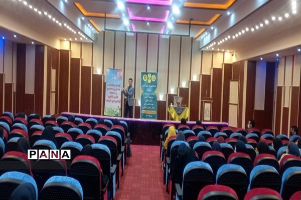 جلسه شورای آموزگاران آموزش مهارت‌های خود مراقبتی در پرند