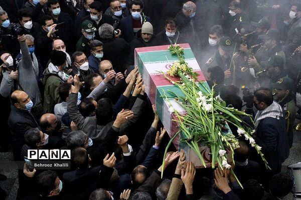 تشییع و تدفین پیکر دو شهید گمنام در محوطه وزارت کشور