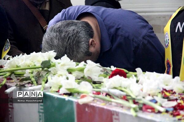 مراسم تشییع پیکر پاک شهید گمنام در آموزش و پرورش ناحیه یک ری