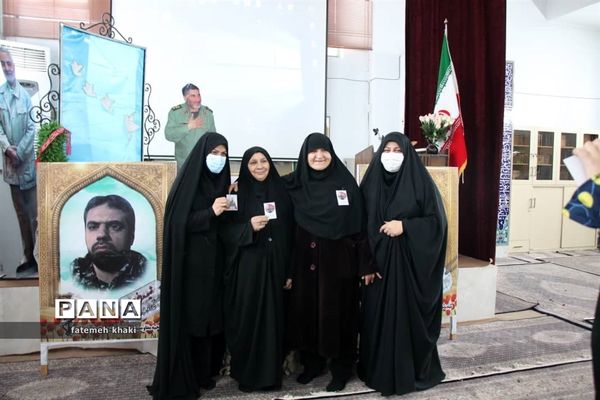 مراسم تکریم از مادران شهدا و وداع با پیکر شهید گمنام