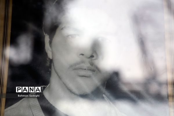 نگاه‌هایی که حرف می زنند