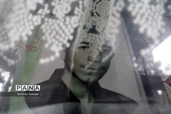 نگاه‌هایی که حرف می زنند