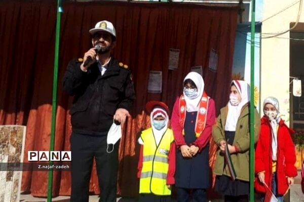 آموزش فرهنگ ترافیک در مدارس پاکدشت