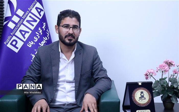 معلمان باید در آموزش و پرورش به دنبال راه‌های تبدیل علم به عمل باشند
