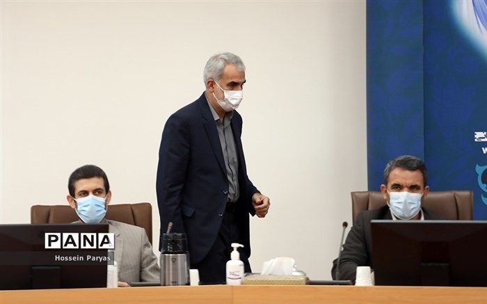 وزیر آموزش و پرورش به بادرود و نطنز سفر می‌کند