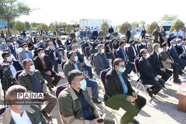 عملیات اجرایی طرح ۲۰۰۰ هکتاری بیابان زدایی و کاشت نهال در استان خوزستان