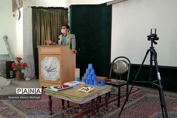 آماده‌سازی دانش‌آموزان منتخب المپیاد رویش برای مرحله استانی در شهرستان کازرون