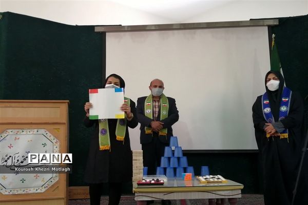 آماده‌سازی دانش‌آموزان منتخب المپیاد رویش برای مرحله استانی در شهرستان کازرون