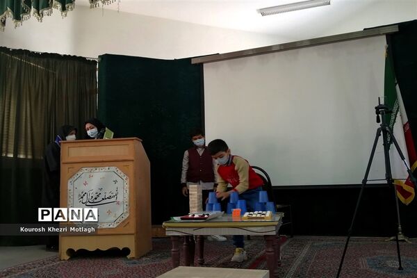 آماده‌سازی دانش‌آموزان منتخب المپیاد رویش برای مرحله استانی در شهرستان کازرون