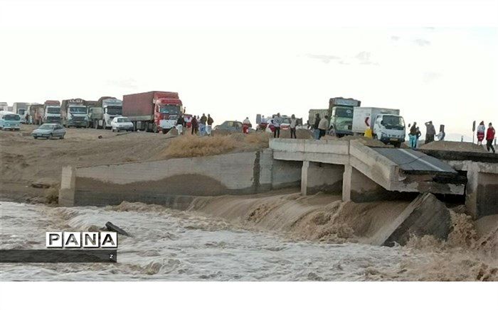 امداد رسانی به روستاهای سیل زده ادامه دارد