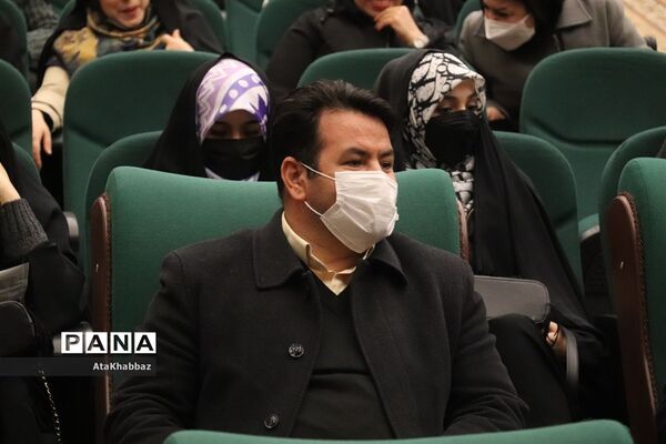 اولین جشنواره 18به همراه تجلیل از مادران شهدا و مدافعان سلامت