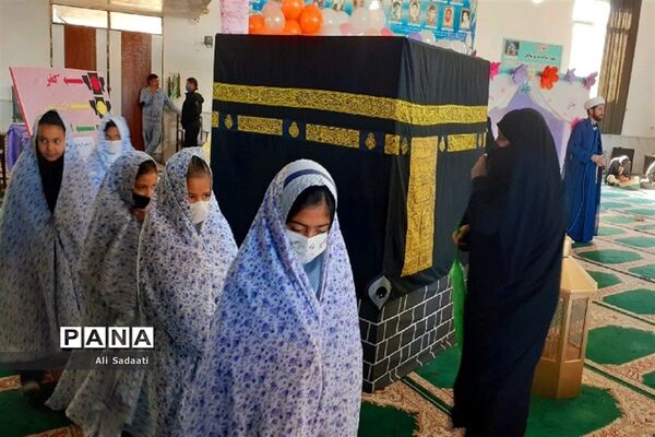 جشن تکلیف ویژه دانش آموزان دختر پایه سوم ابتدایی شهرستان کلات