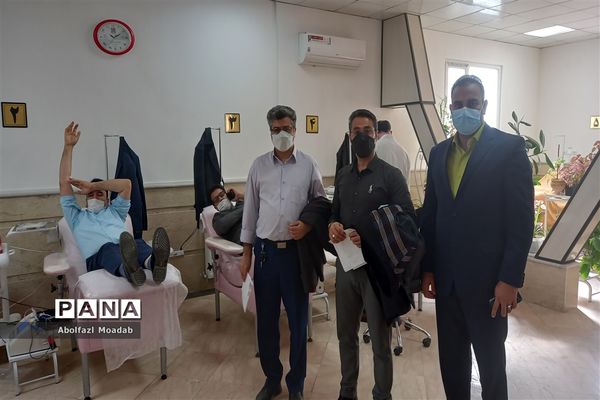 اهدای خون، توسط کارکنان اداره آموزش و پرورش کاشمر