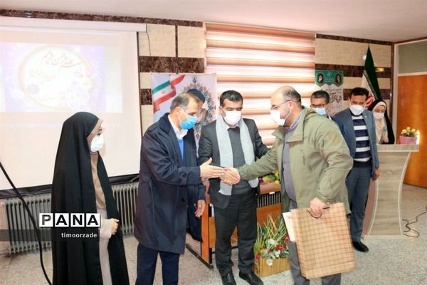 گرامیداشت هفته شوراهای آموزش و پرورش