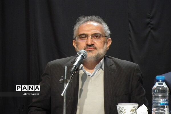 برگزاری جلسه هم‌اندیشی نخبگان با حضور معاون پارلمانی رئیس جمهور