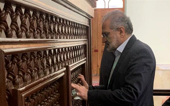 ادای احترام معاون امور مجلس رئیس جمهور به مقام شهید مدرس