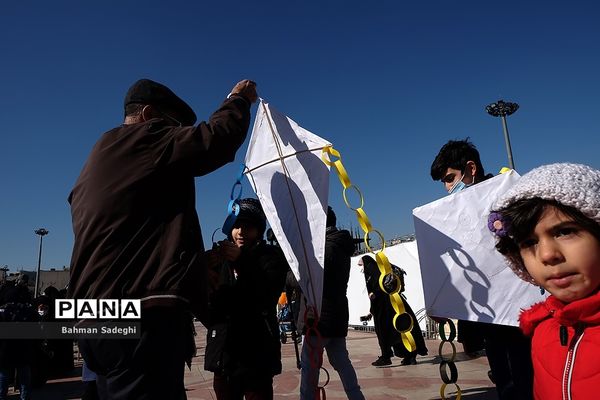 جشنواره بادبادک باز