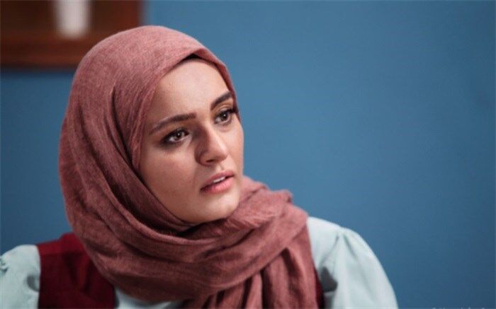 نیلوفر پارسا از چالش ریحانه در «بی‌نشان» گفت