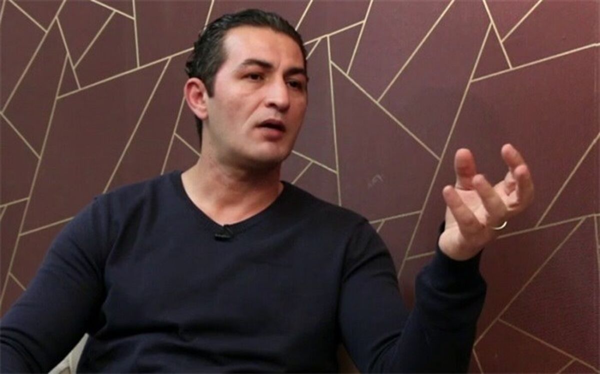 باید لیگ برتر را چند سال تعطیل کنند