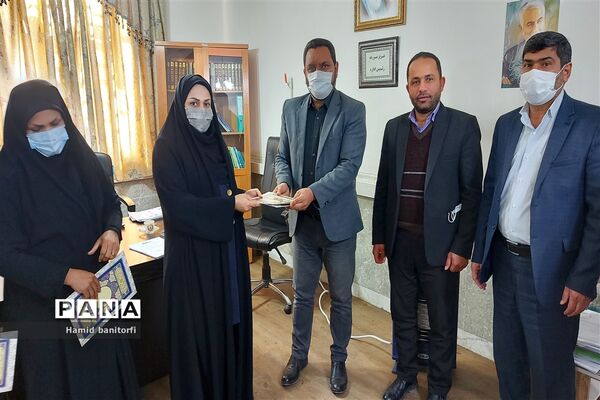 تقدیر از بانوان اداره آموزش و پرورش حمیدیه