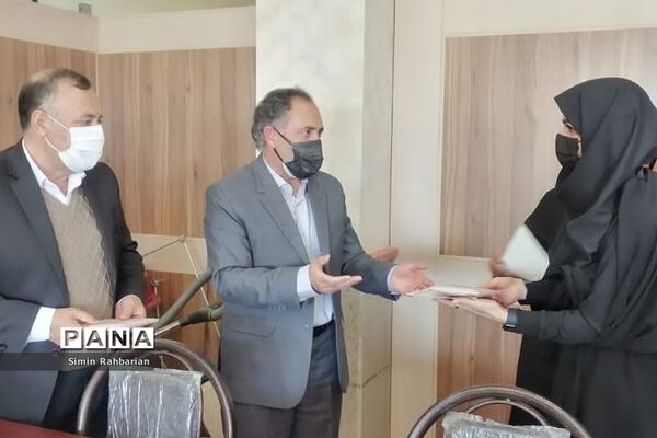 مراسم تقدیر از بانوان آموزش و پرورش به مناسبت روز زن در پردیس