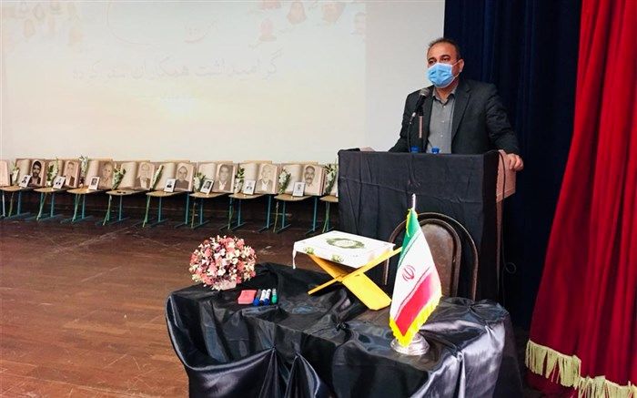 معلمی که در شرایط سخت بیماری تدریس کرده، عملش جهاد محسوب می‌شود