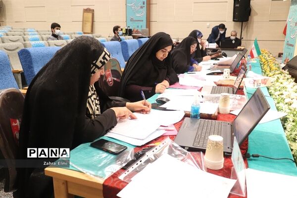 مسابقات همخوانی قرآن کریم و مدیحه سرایی مراکز دارالقرآن الکریم در بخش دختران