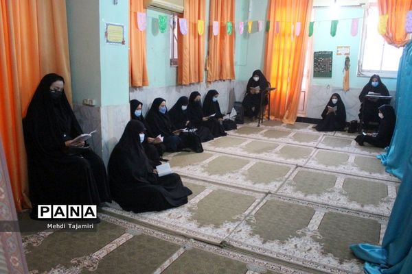 جشن ولادت حضرت فاطمه زهرا (س) همراه با  قرائت زیارت عاشورا