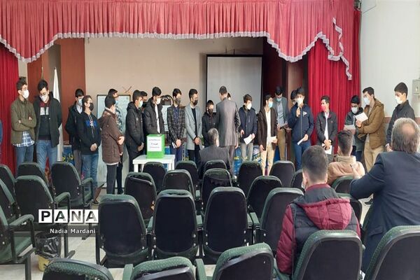 برگزاری انتخابات مجلس دانش آموزی دختر و پسر  ناحیه 4 کرج