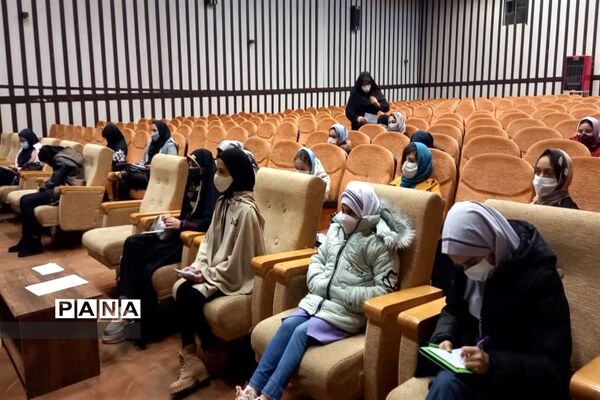 برگزاری دوره آموزشی دانش‌آموزان خبرنگار پانا ناحیه 3 کرج