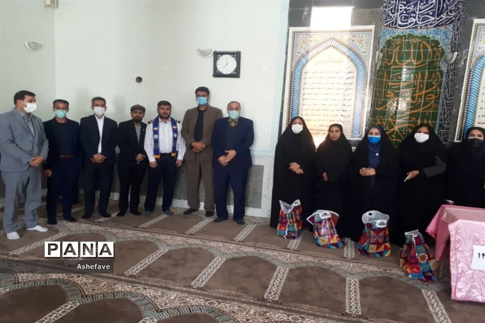 تجلیل از بانوان شاغل در اداره آموزش و‌ پرورش شادگان