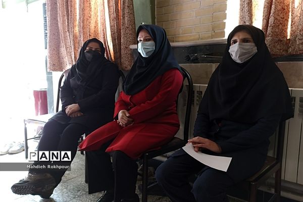 برگزاری جشن روز مادر در دبیرستان نرجسیه