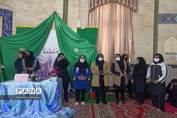 برگزاری جشن روز مادر در دبیرستان نرجسیه