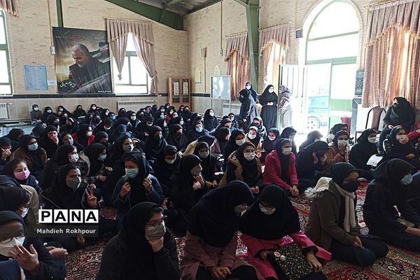 برگزاری جشن روز مادر در دبیرستان نرجسیه