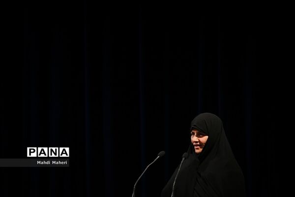 مراسم بزرگداشت روز زن در تالار وحدت