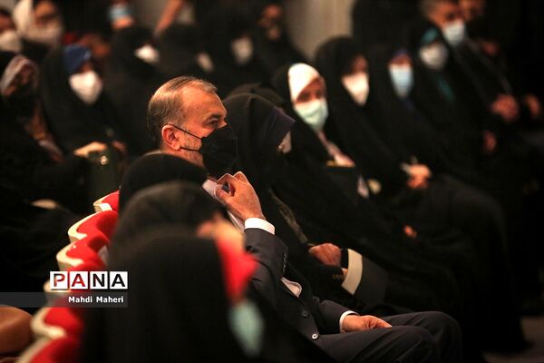 مراسم بزرگداشت روز زن در تالار وحدت